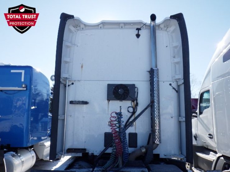 2020-kenworth-t680-image-15