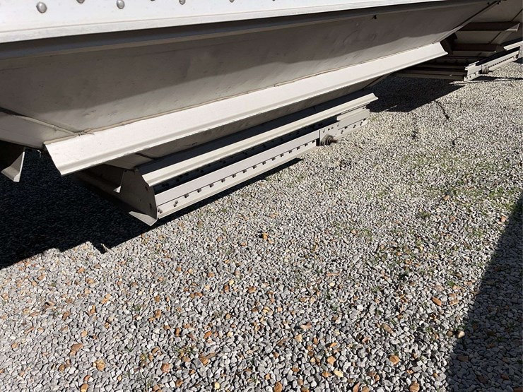 2010-wilson-hopper-bottom-image-11