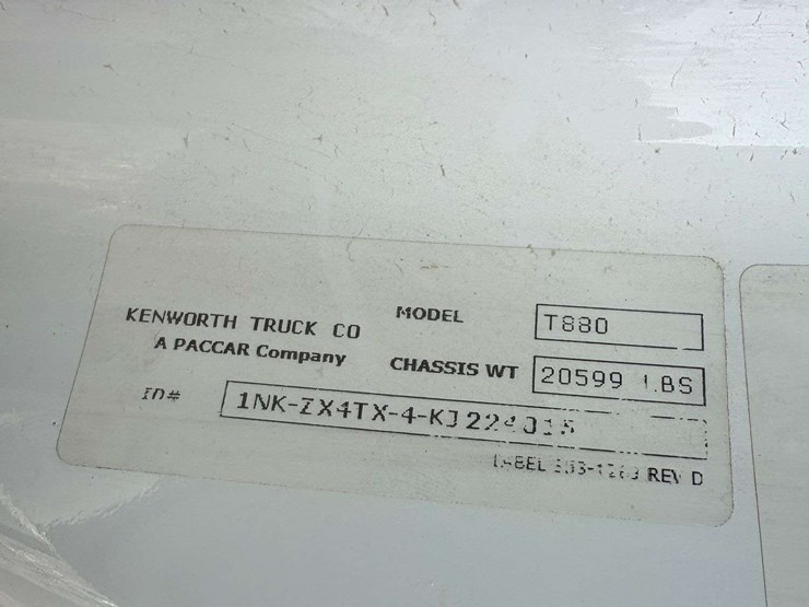 2019-kenworth-t880-image-53