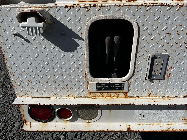 2005-sterling-acterra-image-28