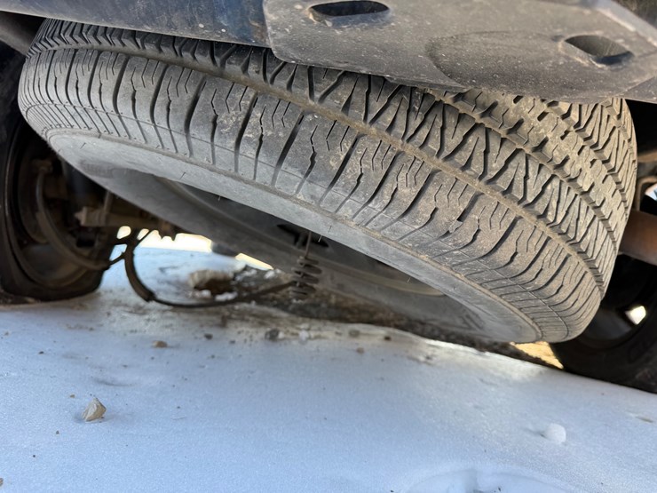 2004-chevrolet-tahoe-image-11