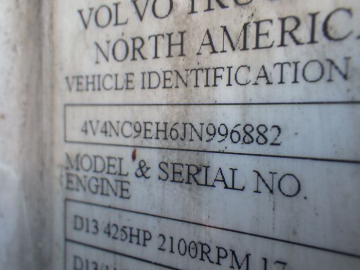 2018-volvo-vnl-300-image-20