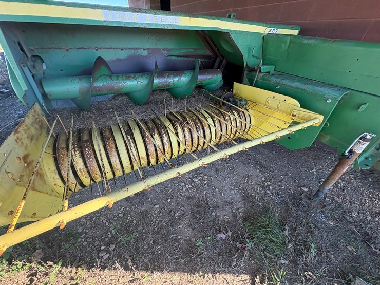 john-deere-336-image-26