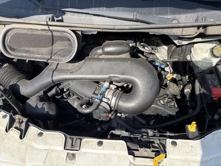 2015-ford-transit-image-6