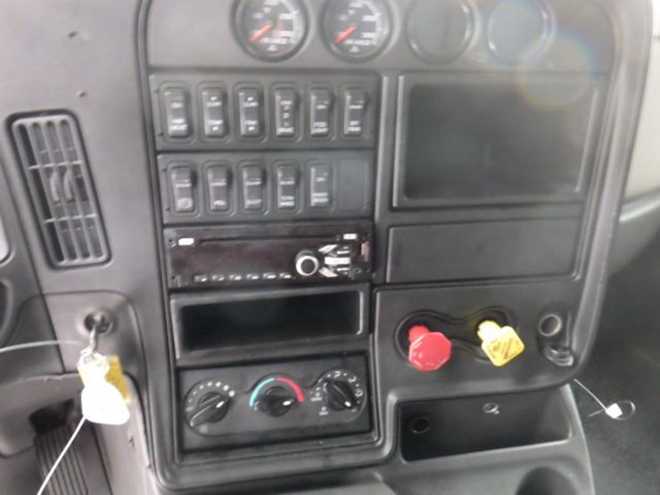 2015-international-prostar-image-20