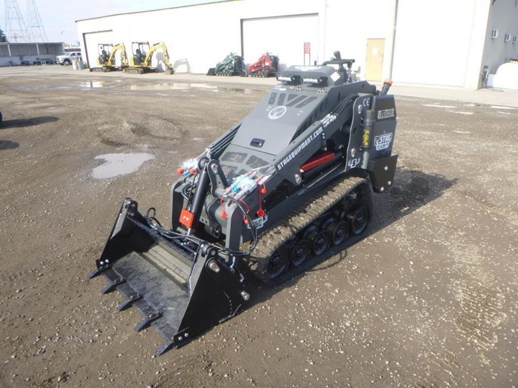 2025-kubota-d1703-image-1