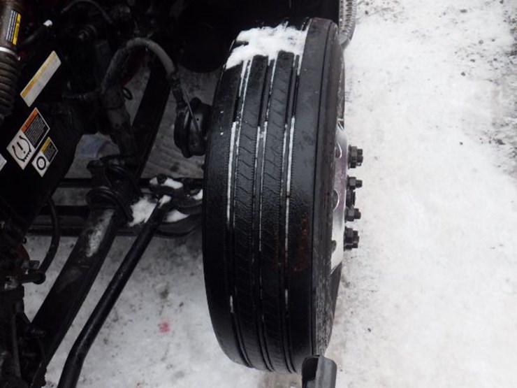 2021-peterbilt-579-image-25