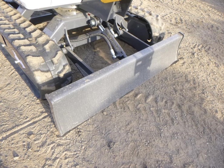 2025-agt-xz20r-hydraulic-excavator-image-16