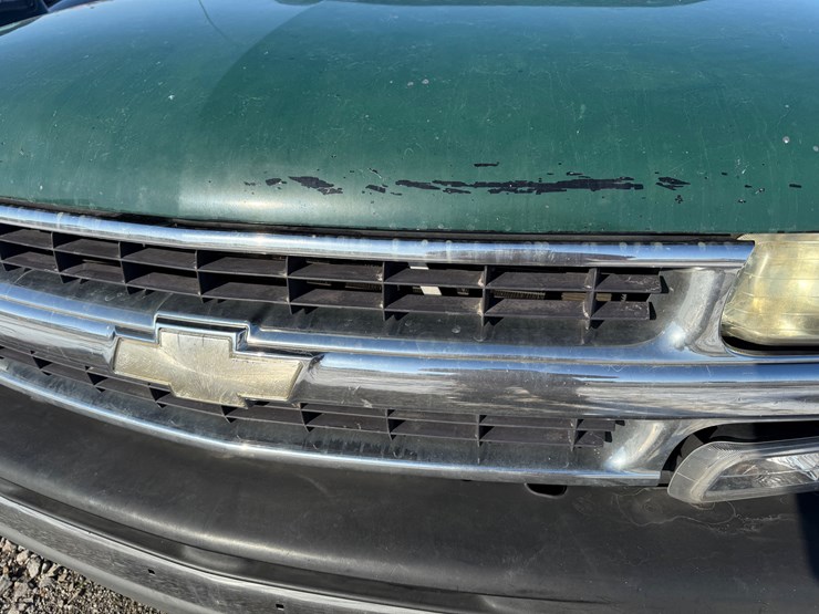 2004-chevrolet-tahoe-image-18