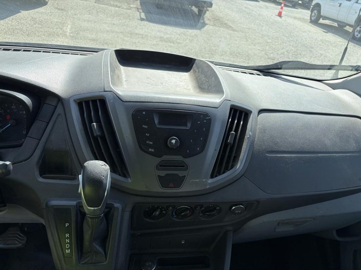 2015-ford-transit-image-13