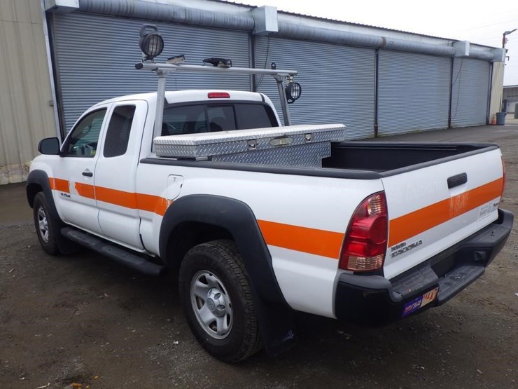 2014-toyota-tacoma-image-4