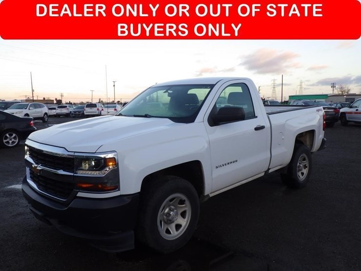 2018-chevrolet-1500-image-1