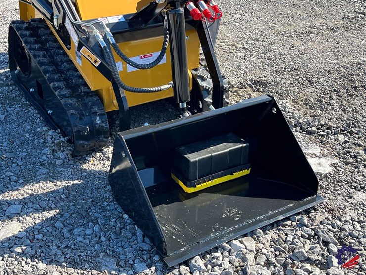 2026-agt-mx-crt23-compact-track-loader-mini-skid-steer-image-13