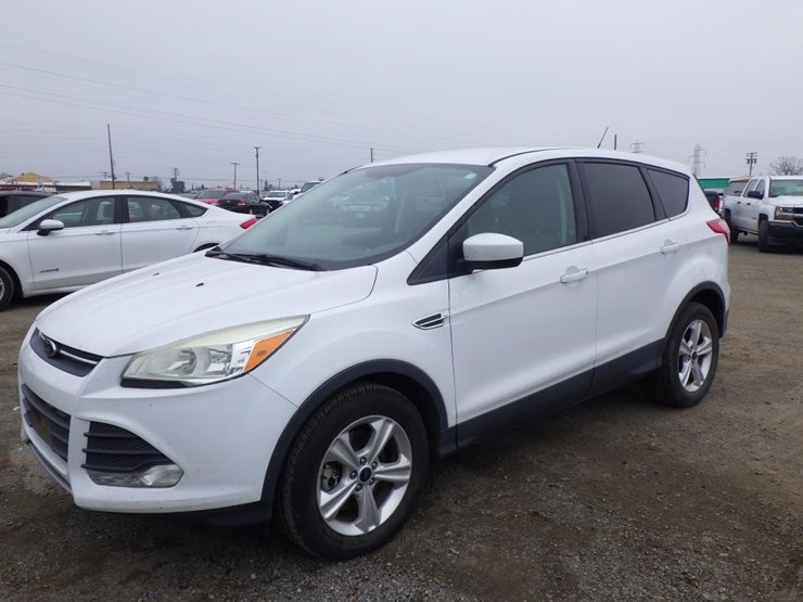 2015-ford-escape-image-1