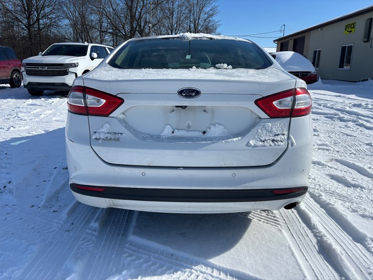 #1119-•-2016-ford-fusion-hybrid-passenger-car-image-10