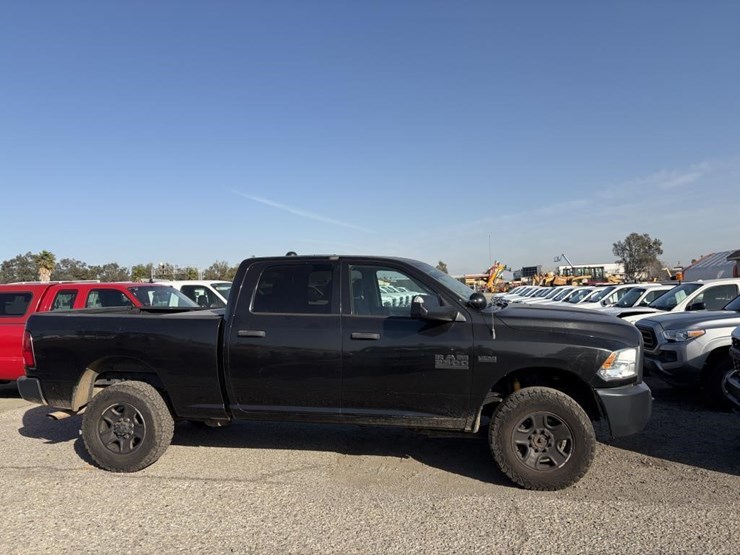 2015-dodge-ram-2500-image-8