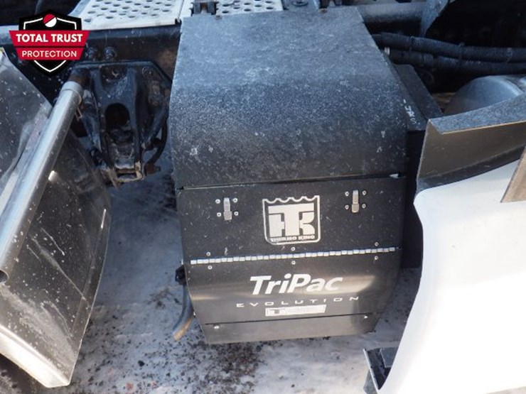 2020-kenworth-t680-image-8