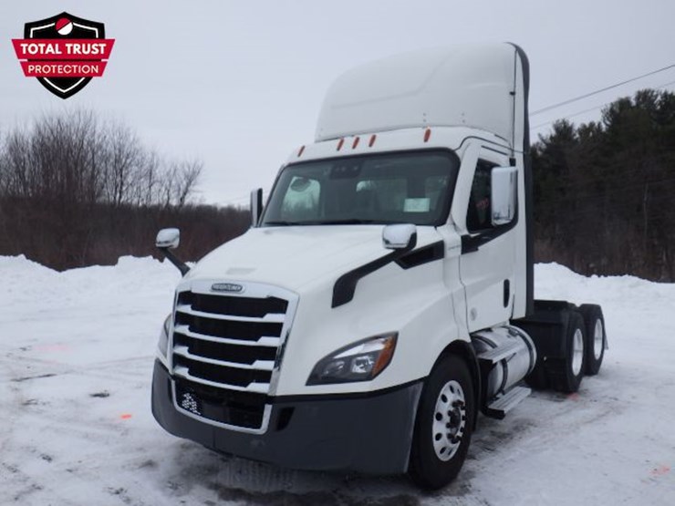 2021-freightliner-cascadia-116-image-1