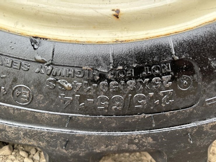 2017-new-holland-workmaster-40-image-24