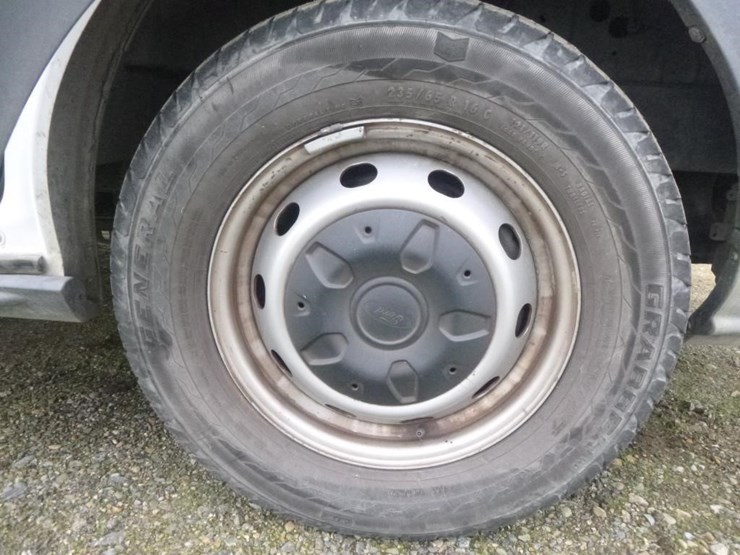 2017-ford-transit-image-12