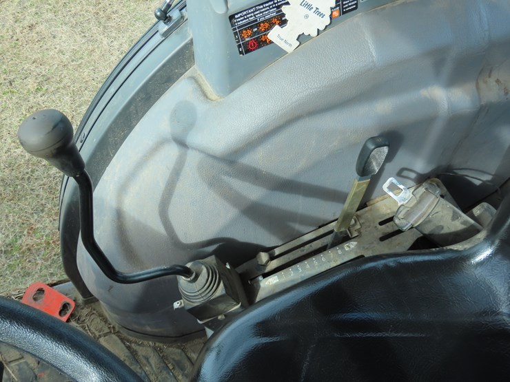 2022-kubota-mx5400-image-16