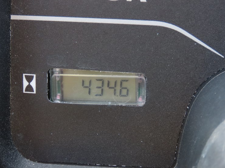 2024-john-deere-gator-image-14