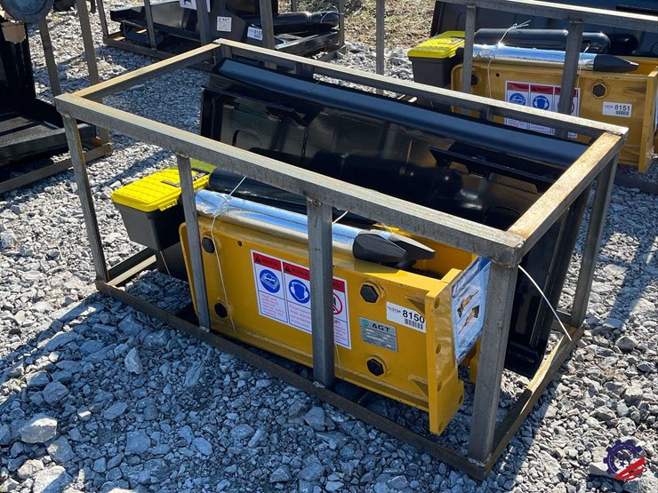 2026-agt-sshh680-skid-steer-breaker-attachment-image-4