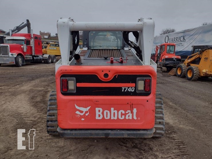2017-bobcat-t740-image-4