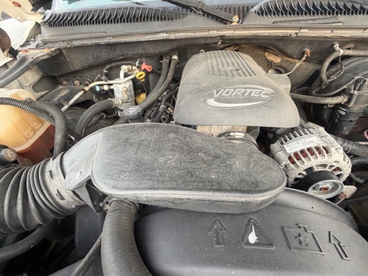 2004-gmc-1500-image-40