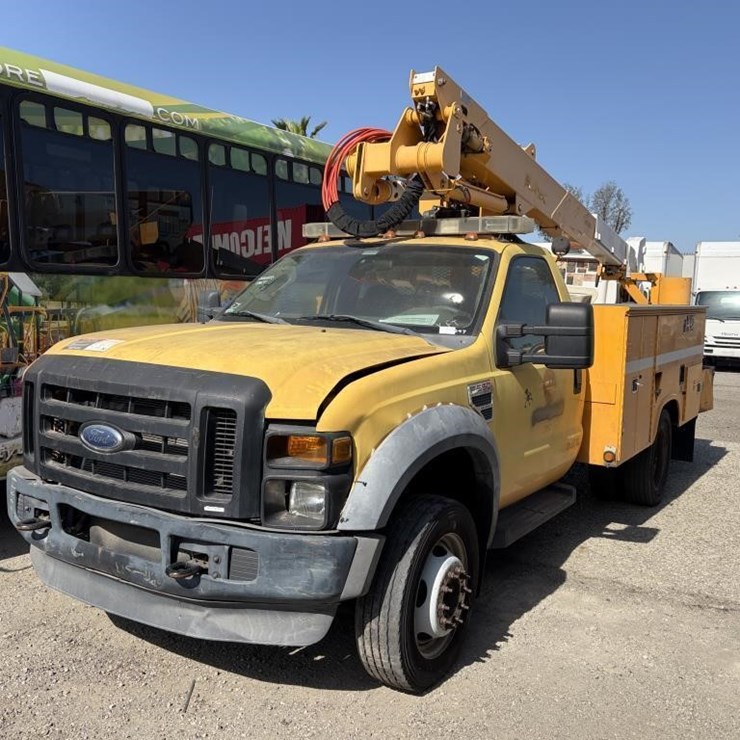 2009 FORD F550