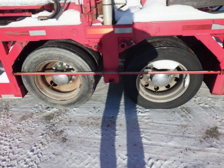 2015-peterbilt-389-image-15