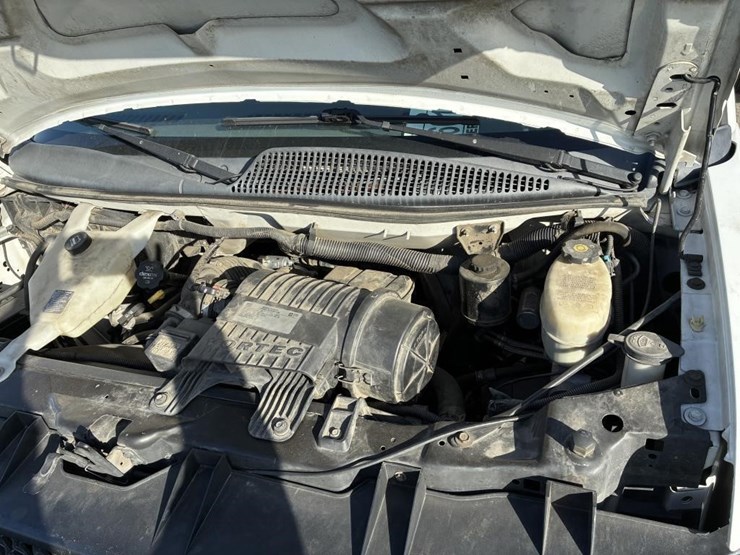 2016-chevrolet-express-2500-image-7