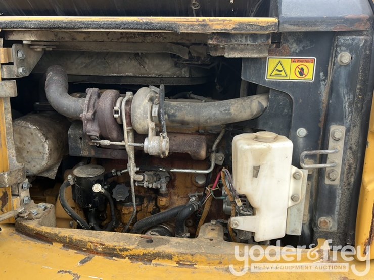 caterpillar-305-image-25