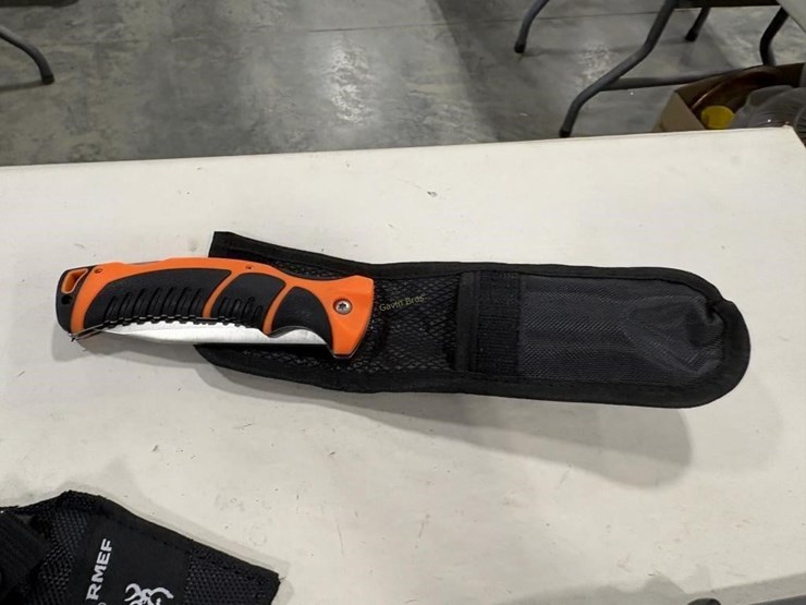 4-hunting-knives-image-4