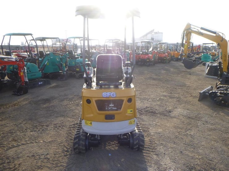 2025-agt-xz20r-hydraulic-excavator-image-8