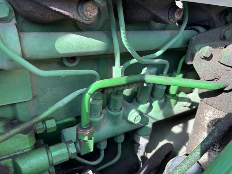 2005-john-deere-7220-image-46