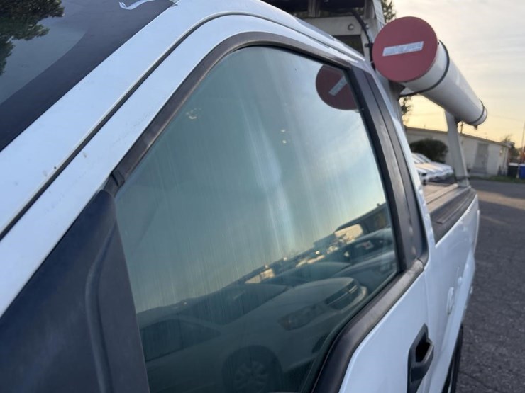 2010-ford-f150-image-35