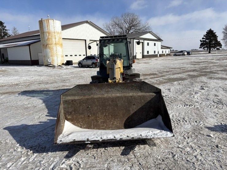 2016-wacker-neuson-telescopic-loader-image-4