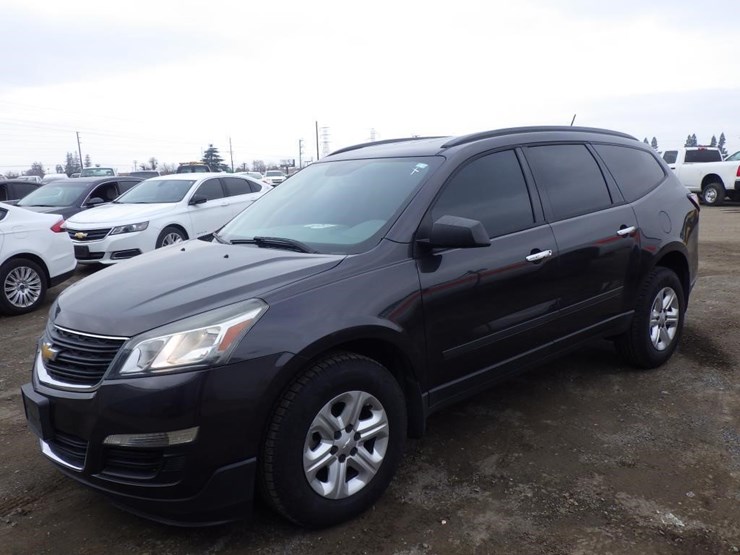 2015-chevrolet-traverse-image-1