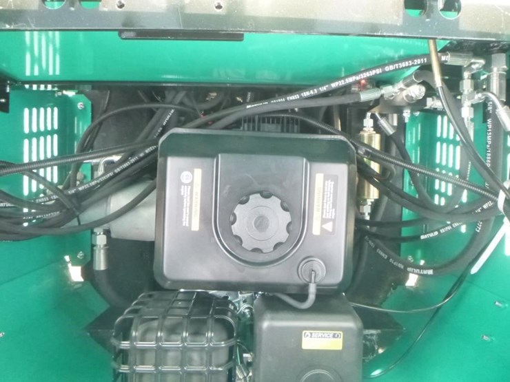 2025-agt-h15r-hydraulic-excavator-image-24