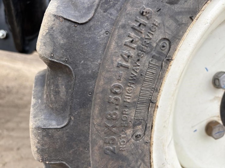 2021-new-holland-workmaster-25-image-19