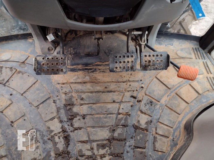 case-ih-farmall-95a-image-8