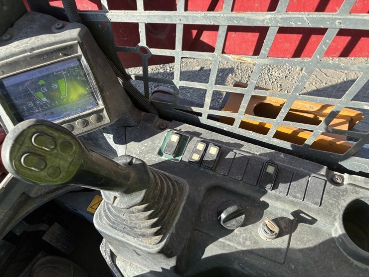 2019-takeuchi-tl10v2-image-14