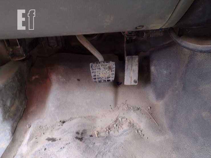 2003-ford-f650-image-9