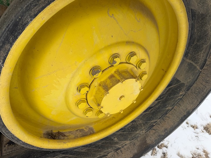 2015-john-deere-8370rt-image-29