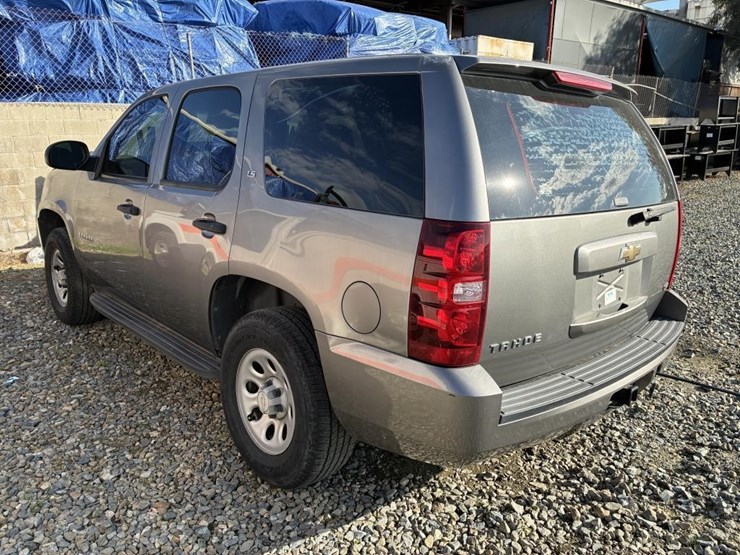 2008-chevrolet-tahoe-image-4