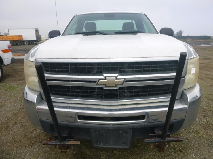 2009-chevrolet-3500hd-image-6