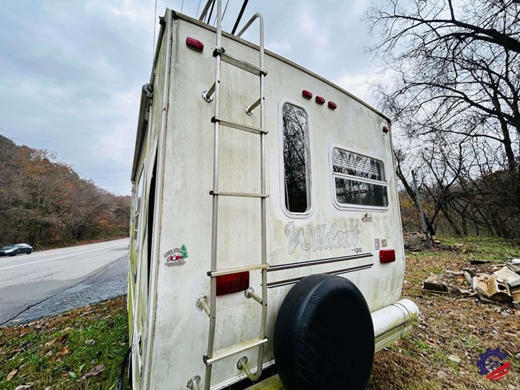 2003-forest-river-wildcat-28rk-t/a-camper-gooseneck-trailer-image-42