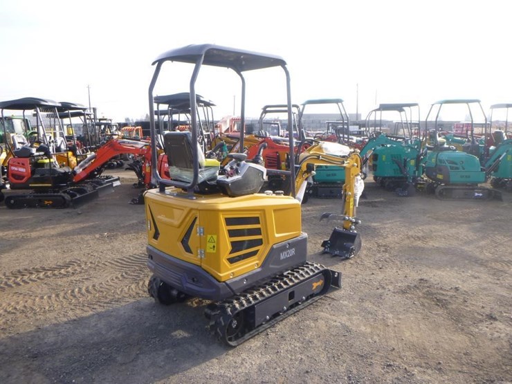 2025-agt-mx20r-hydraulic-excavator-image-3