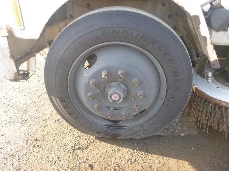 2013-global-m4-sweeper-image-19